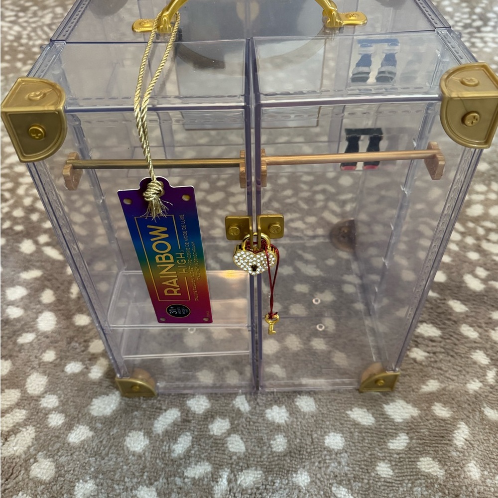 Rainbow High Clear Display Clothing Travel Case